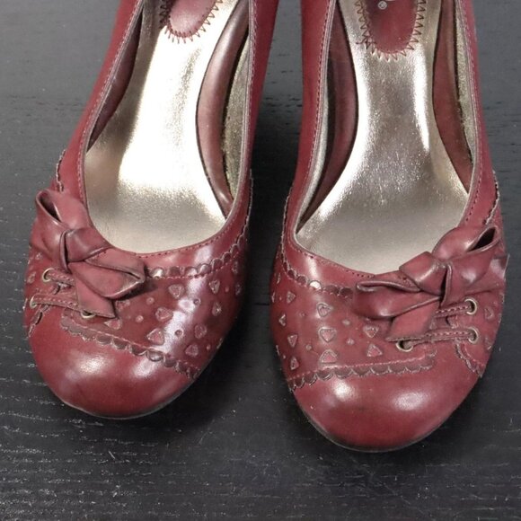 BONGO Women's Red and Burgundy Courts - Picture 4 of 6
